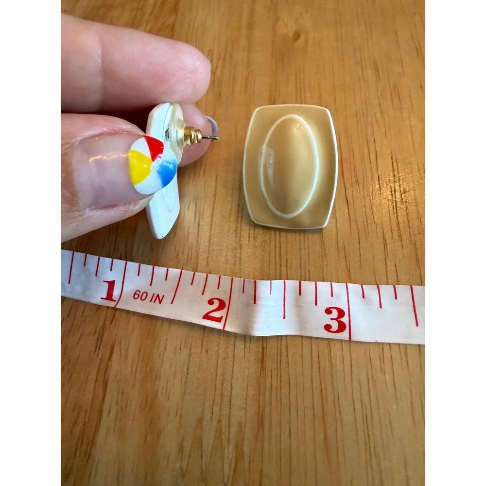 Vintage Tan White Enamel Geometric Rectangular Stud Earrings 1980s Retro Post